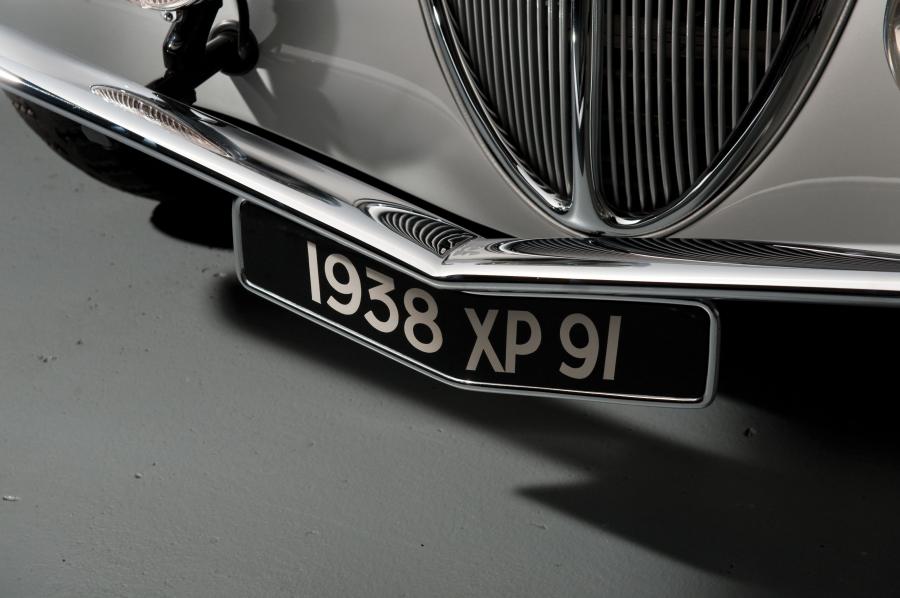 Детали экстерьера Delahaye 135 MS Sport Roadster par DeVillar 1938 года  (фото 46 из 57)